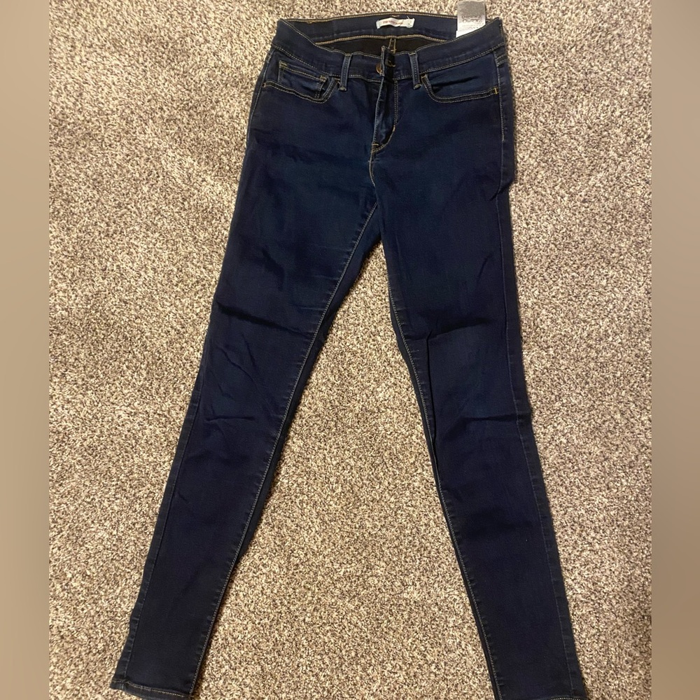 Levi’s skinny Jean dark wash